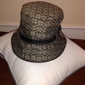 Coach bucket hat